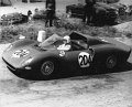 204 Ferrari 275 P2   J.Guichet - G.Baghetti (33)